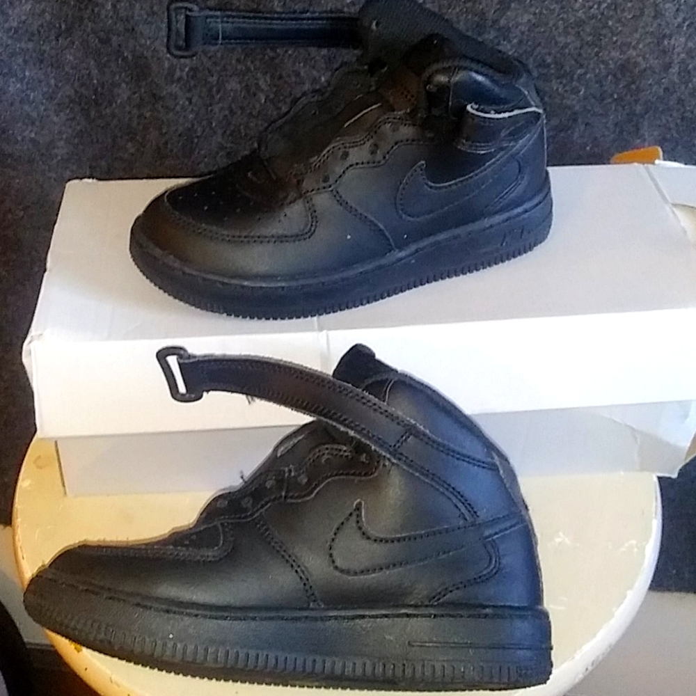 Air Force 1's mid